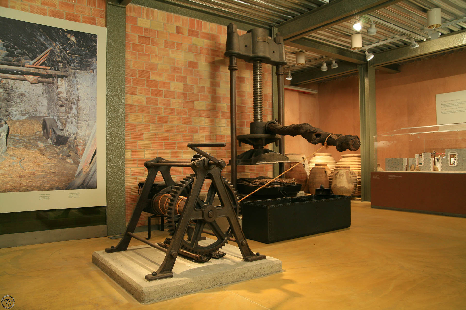 Музей производства оливкового масла (лесбос, греция). Оливковый музей. Оливковый музей в турции. Музей оливок кемер. Оливковый музей.