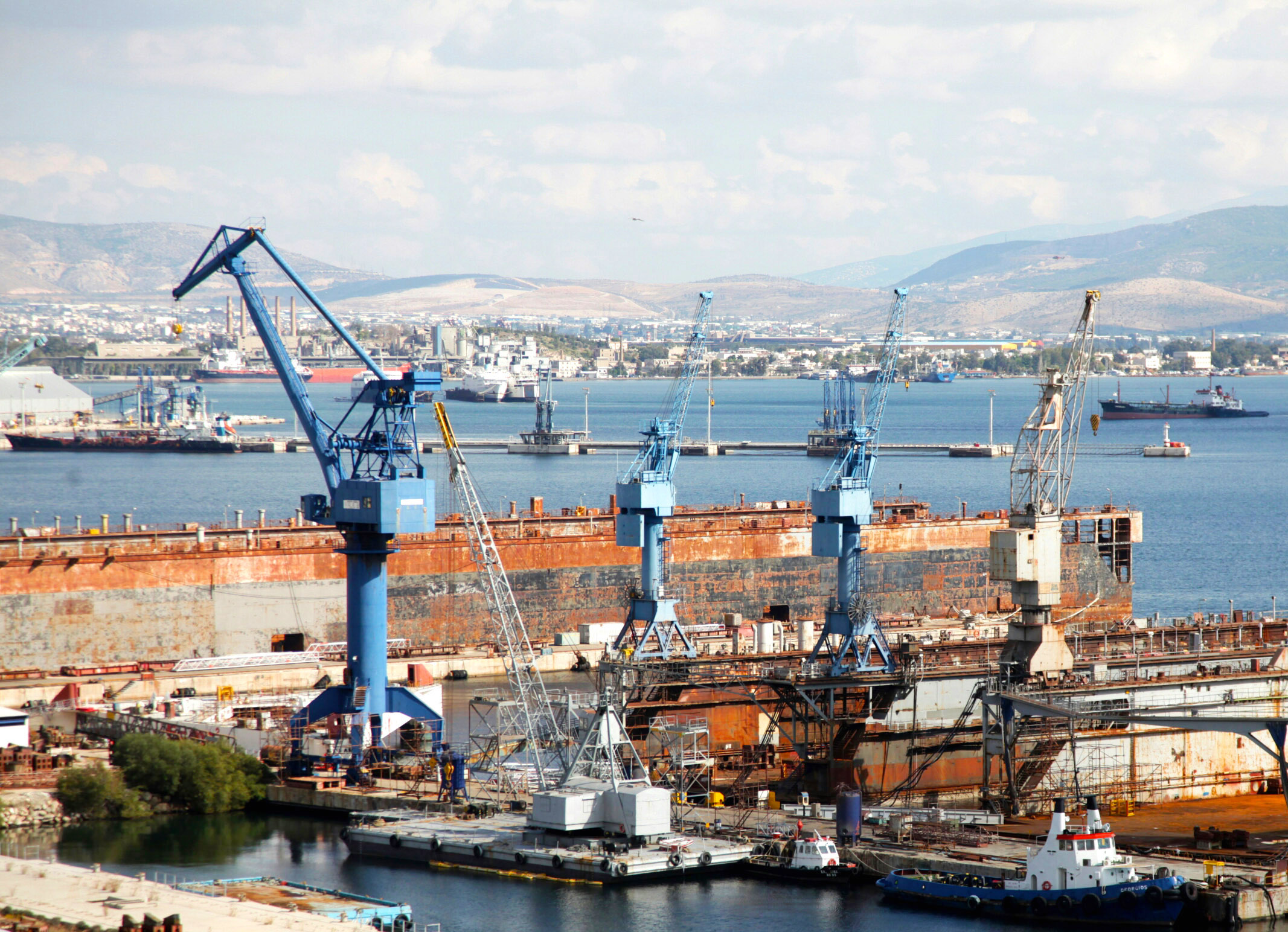 marinepoland-megablock-for-passenger-ship-left-crist-shipyard